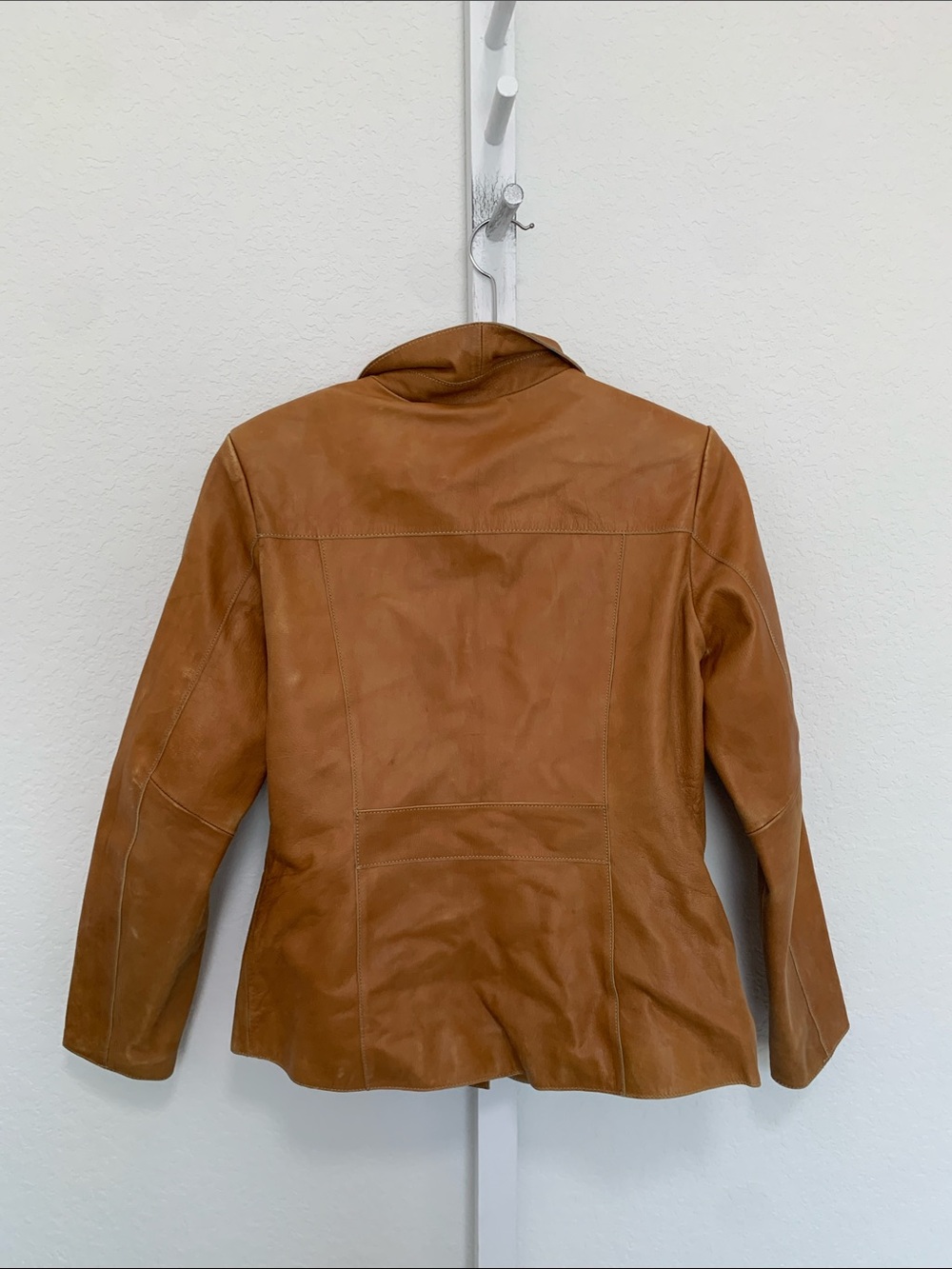 Vintage Messino Tailored Tan Leather Jacket - Picture 5 of 8